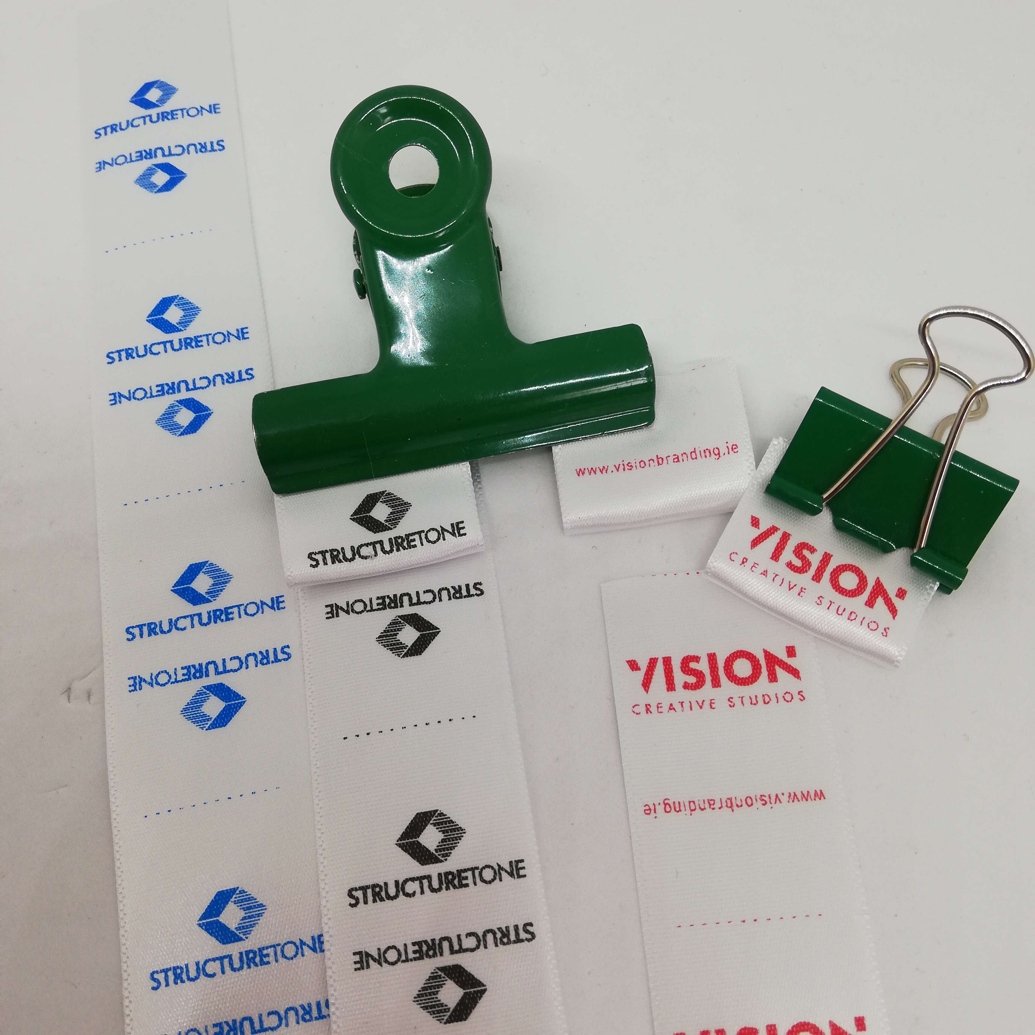 Garment labels - Ribbon Print